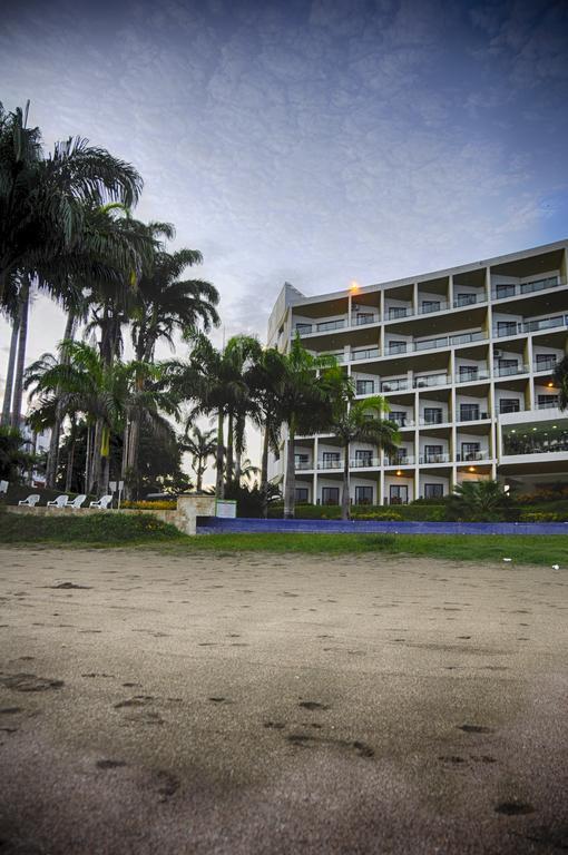 Hotel Makana Resort Tonsupa Exterior photo