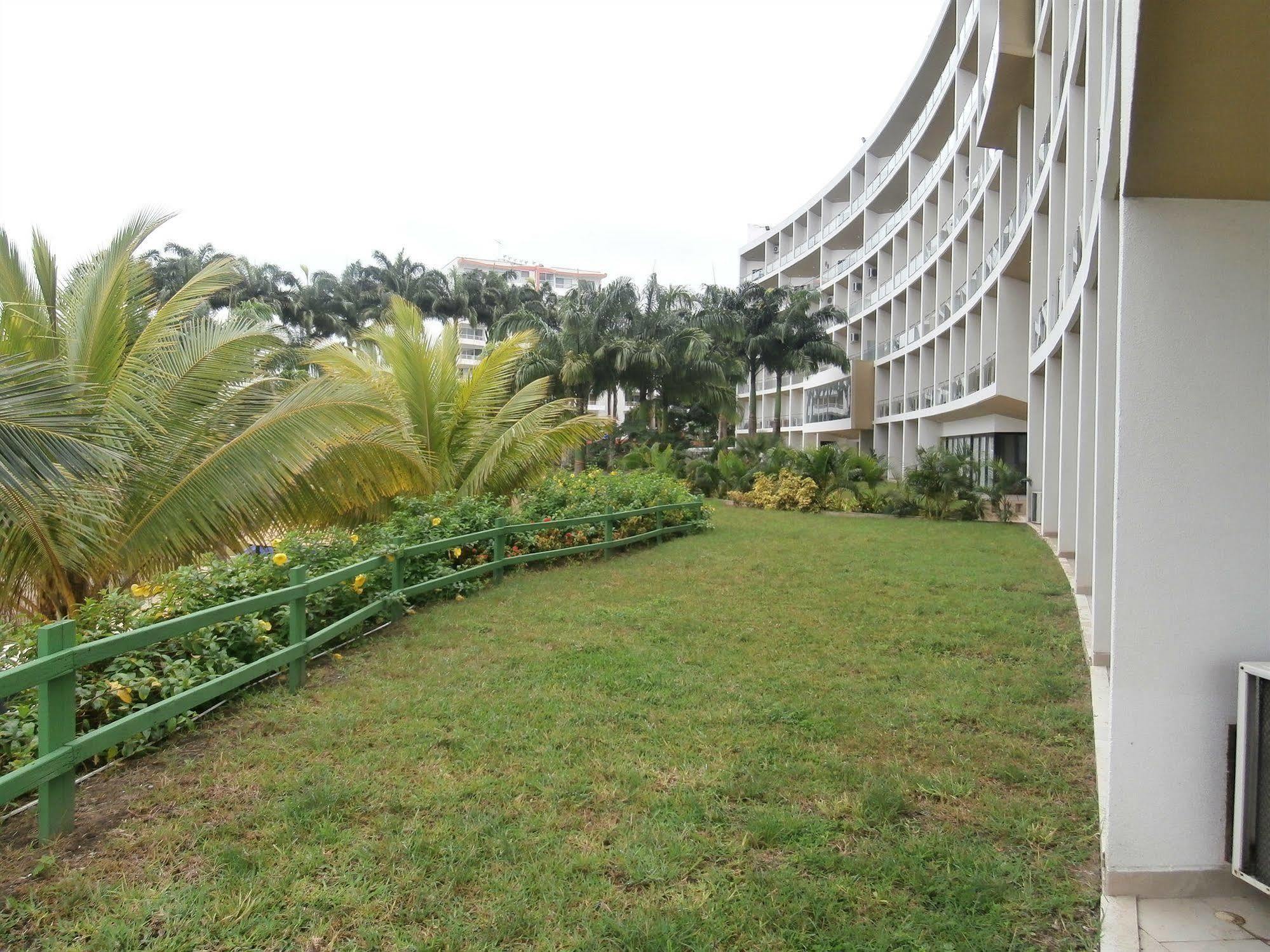 Hotel Makana Resort Tonsupa Exterior photo